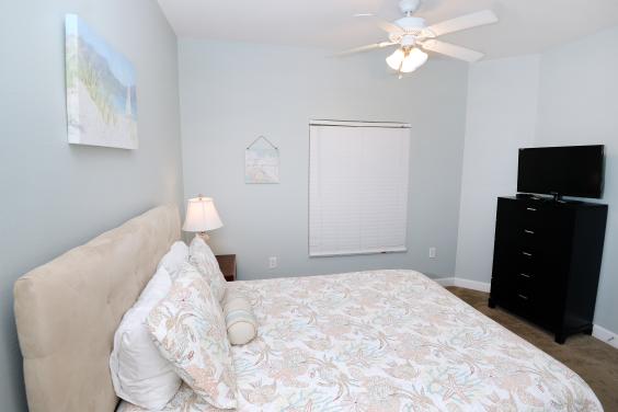 Guest bedroom