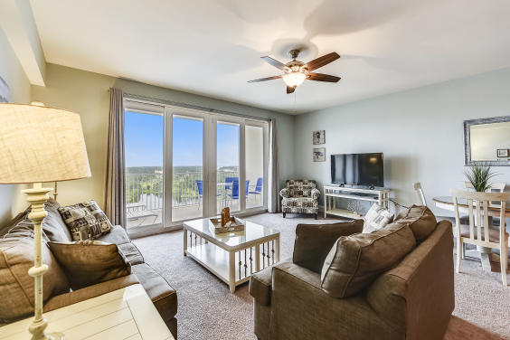 Laketown Wharf unit 1637, Serenity Sands