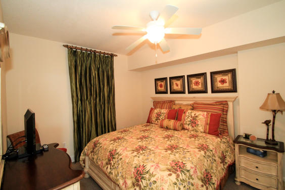 Guest Room 1 (Queen)