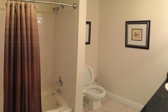 2 FULL BATH WITH DOUBLE BOWL SINKS
