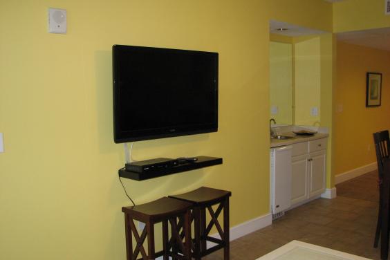 Spacious Beach front Condo 