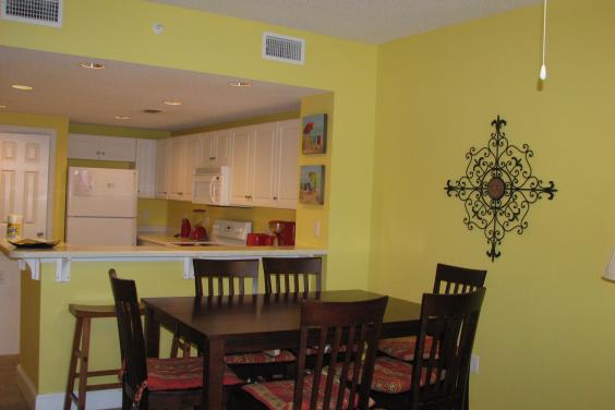 Spacious Beach front Condo 