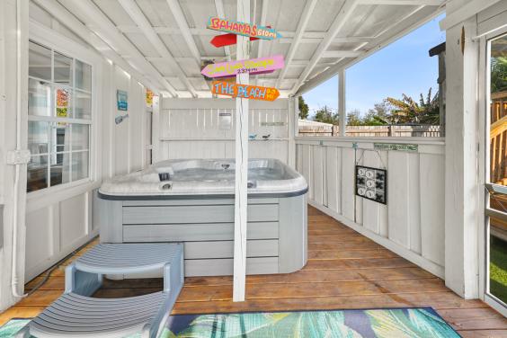 5 person hot tub