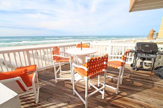 A True Walk Off Your Deck Onto The Sand Villa