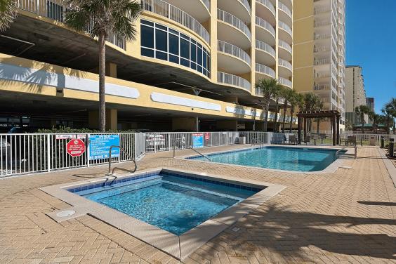 Hot Tub and Outdoor Pool