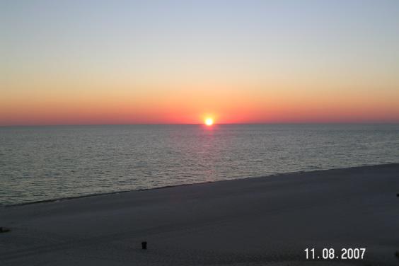 #1106 Sunrise Beach Resort 2/2- Free Beach Service