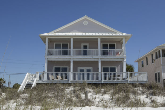 Beachfront view of the beautiful Diamond in the Rough!