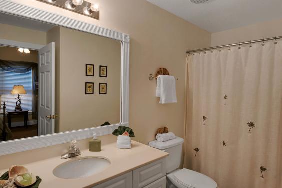 Guest Bathroom Unit 1304