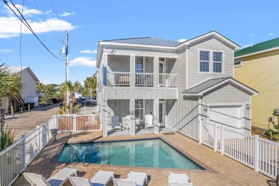 4BR Beach House with private pool
