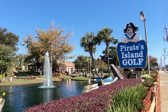 Pirates Island Adventure Golf