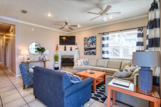 Cozy and Spacious Living Area