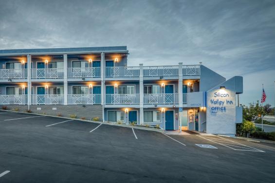 Motel  building
