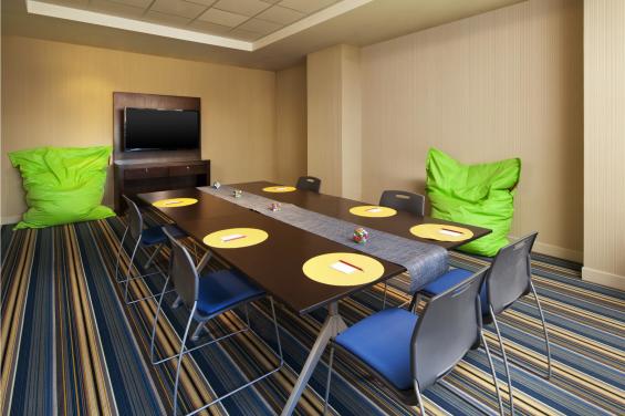 Meeting room at Aloft SFO