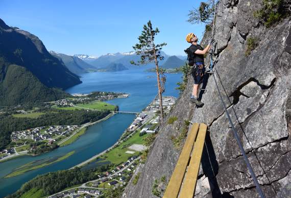 Activities And Attractions In Romsdalen Train Trolls And Mountain Tops [ 387 x 570 Pixel ]