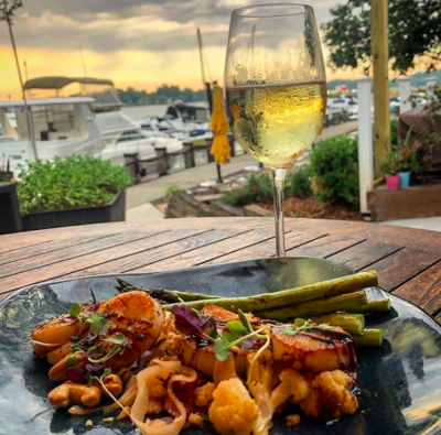 Seafood and white wine by the water at North Harbor Club