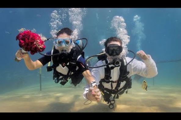 Underwater Weddings