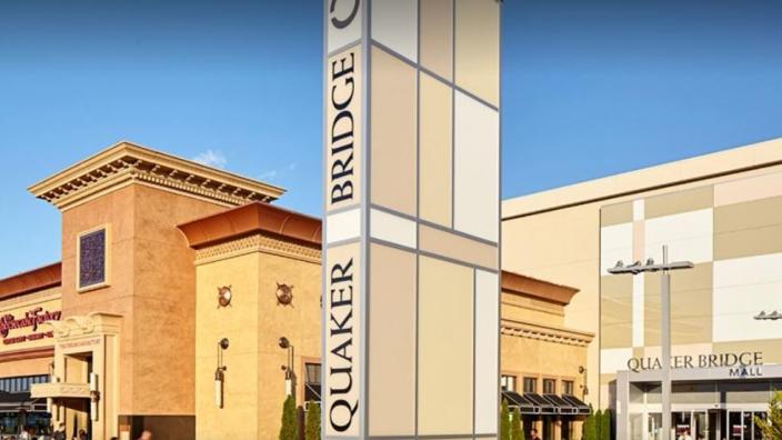 H and shop m quakerbridge mall