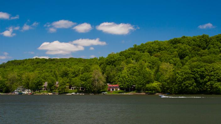 Lake Lemon Guest Houses Unionville In 47468