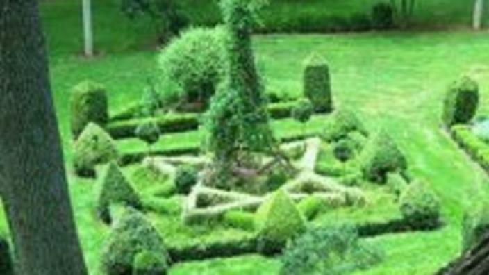 Hortulus Farm Nursery Garden Center
