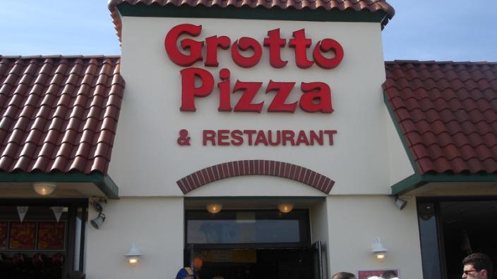 Grotto Pizza