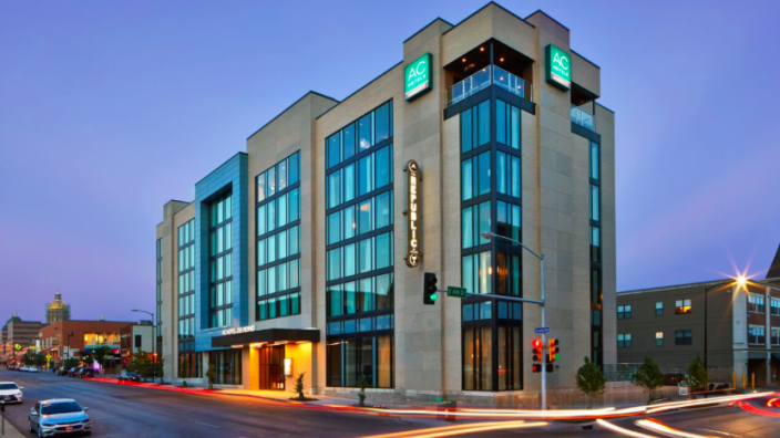 marriott hotels in urbandale iowa