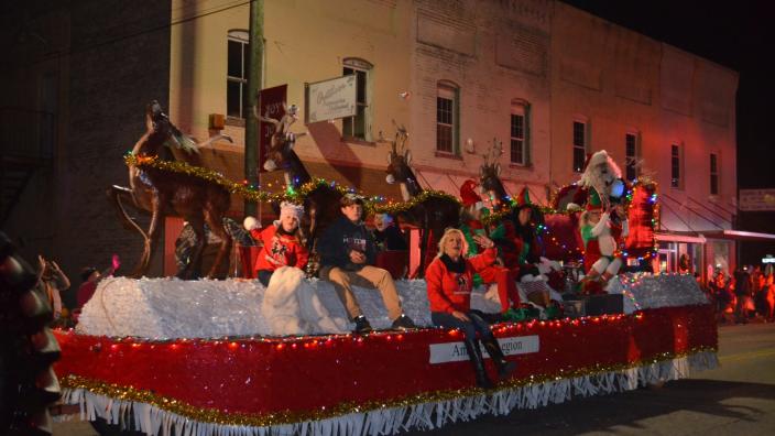When Is King Nc 2021 Christmas Parade Kenly Christmas Parade