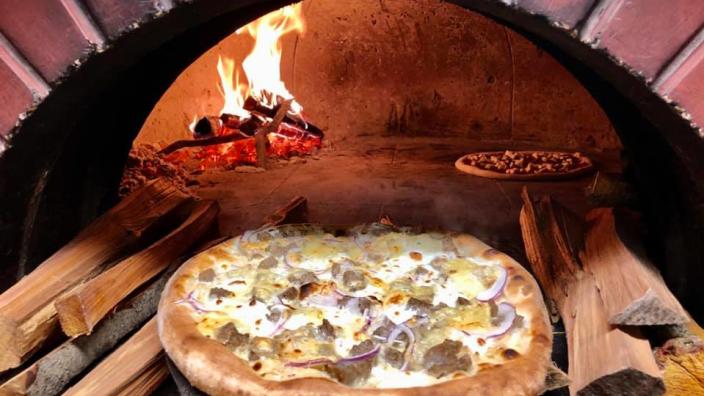 Forno Rosso Pizzeria \u0026 Catering
