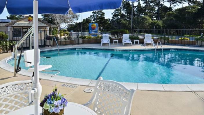 The Inn At 1252 Monterey