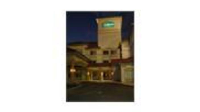 La Quinta Suites