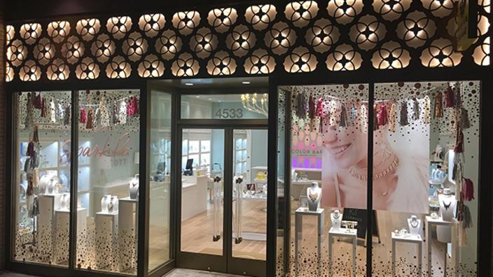 Kendra scott town and country outlet