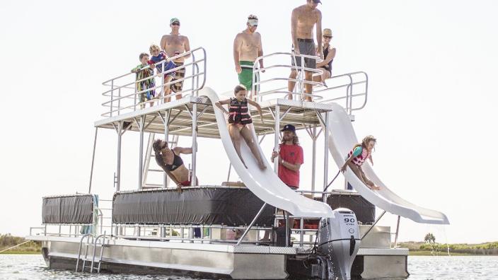 Lagoon Pontoons | Panama City Beach, FL 32408