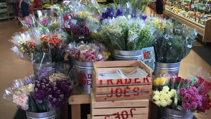 trader joe's bolsa price