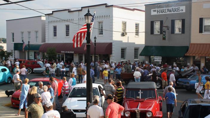 Hillsville Second Saturdays Concert Classic Car Cruise In