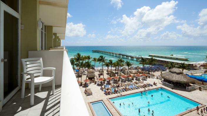 Newport Beachside Hotel u0026 Resort in Sunny Isles Beach | VISIT FLORIDA