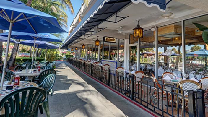 st armands circle restaurants with live music