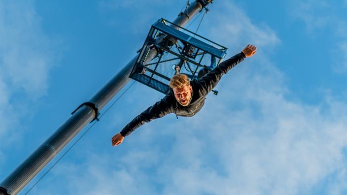 Bucket-List Bungee Event in Birmingham | 26th & 27th September at UK Bungee Club - Cliff Lakes Waterpark