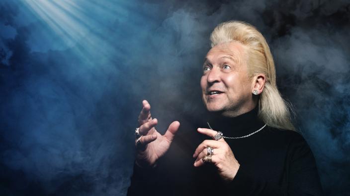 Clinton Baptiste at Walsall Arena and Arts Centre