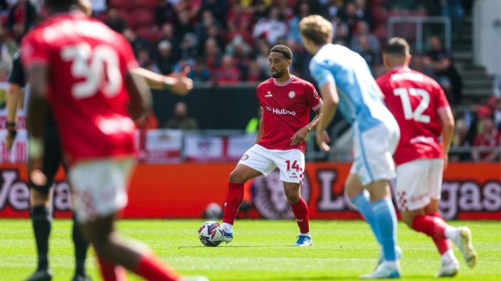 Bristol City vs Wrexham at Ashton Gate Stadium at Ashton Road