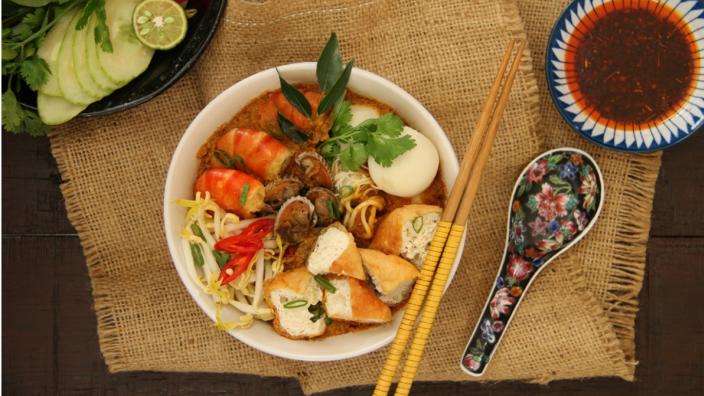 Singaporean Cooking Class: Katong Laksa & Chicken Rice at Cooking It at North Bristol