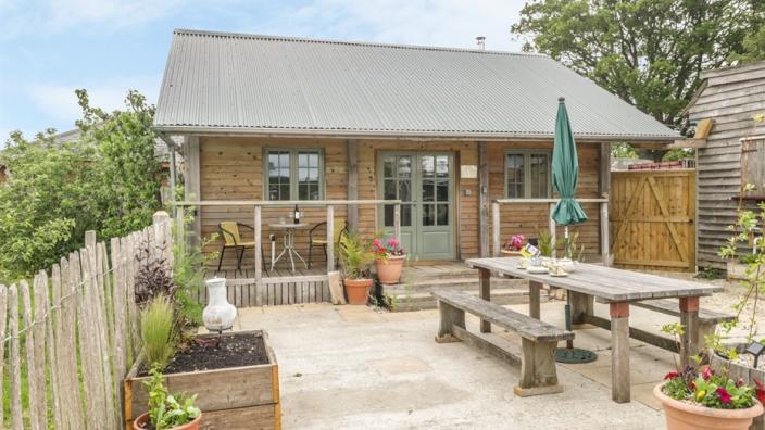 Pet friendly cottages deals 3 dogs