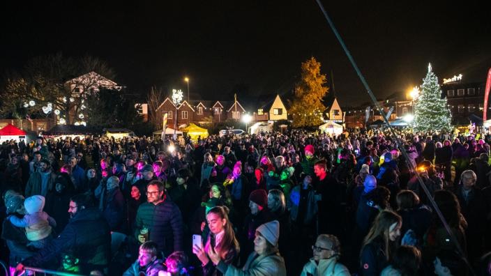 Farnham Christmas Lights Switch On 2026