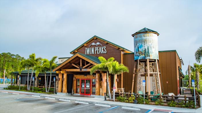 Twin Peaks in Fort Myers, FL - American Food & Sports Bar