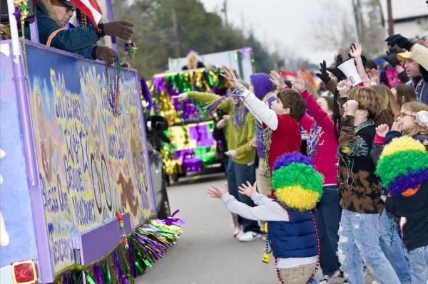 mardi gras parades on the mississippi gulf coast