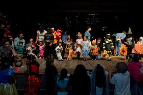discovery green scream halloween