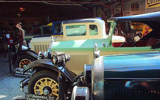 Roaring Twenties Antique Car Museum