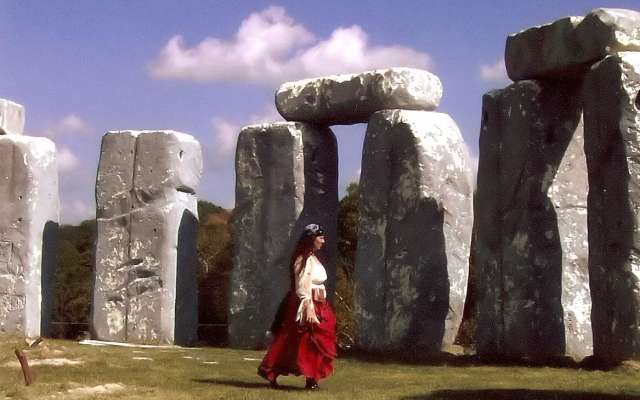 foamhenge_1b01ce93-5056-a36a-07748ea083060ede.jpg