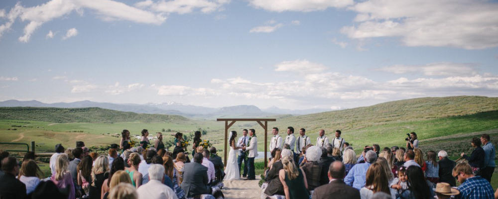 Lucky 8 Ranch is the ideal location for your wedding day