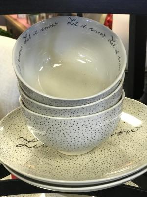 Let it Snow Bowls & Plates Set