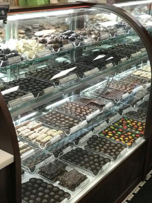 Kilwins Chocolate Case