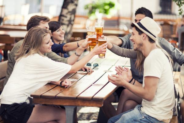 Group of friends drinking beer in Tampa